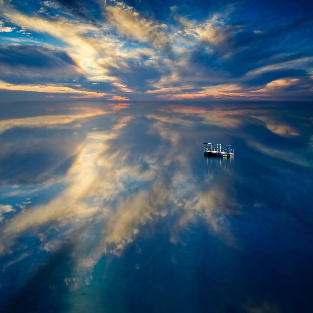 richinframes's tweet image. 💙🍊🔥💕+ 🌆🌅 =
Colorful Sunset Aesthetics