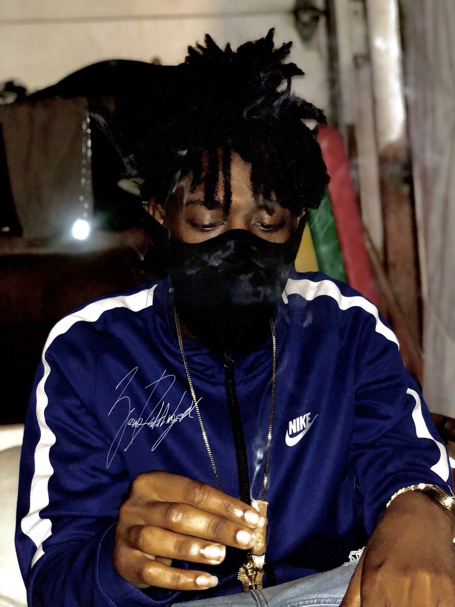 rackboylek15's tweet photo. 💙Z  E  U  S  S  M  O  K  E💨 ”#raqgodz #rge #rbe #youngestontherise #raqboyz #soundcloud #soundcloudrapper #ep #zeusmeup #zeusdadylek #zeussmoke #lilzeus #lildurk #myownwave #newwave2k18🌊 https://t.co/V2KaaIo1j3