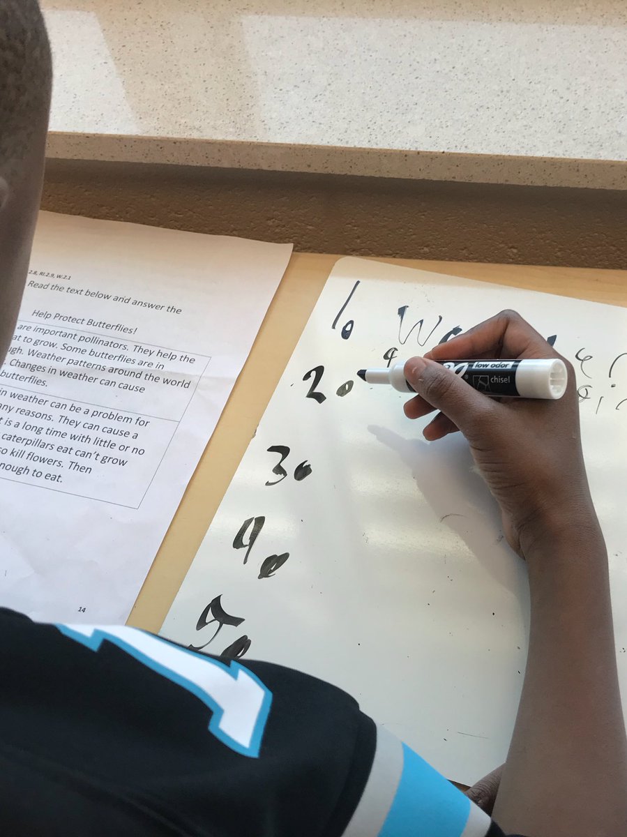 MolinaroAllison's tweet photo. ⚠️Research partners using a text to take relevant notes about the dangers butterflies face. ⚠️ @woesecond @WhiteOakElem @wcpsselemela @ELeducation https://t.co/fIFVCut621