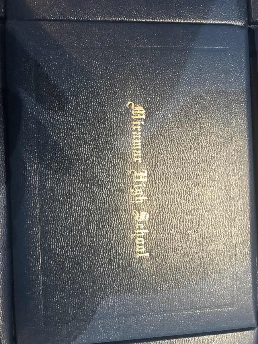 AlanStraussbcps's tweet photo. Miramar HS Graduation Class of 2018!!! @RobertwRuncie @BCPSChiefOSPA @Ramirez0505 @msformoso #BCPSGrads #PatriotPride https://t.co/7Xc3ObTZh3