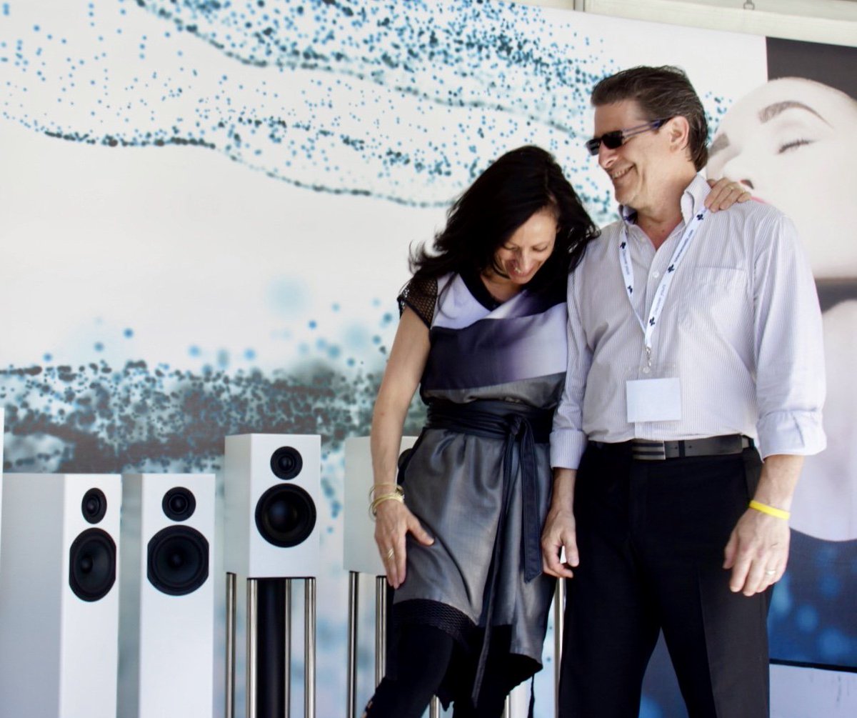 TOTEM voudrais remercier tous ceux qui ont pris le temps de venir nous voir! Thank you to everyone who took the time to visit us!