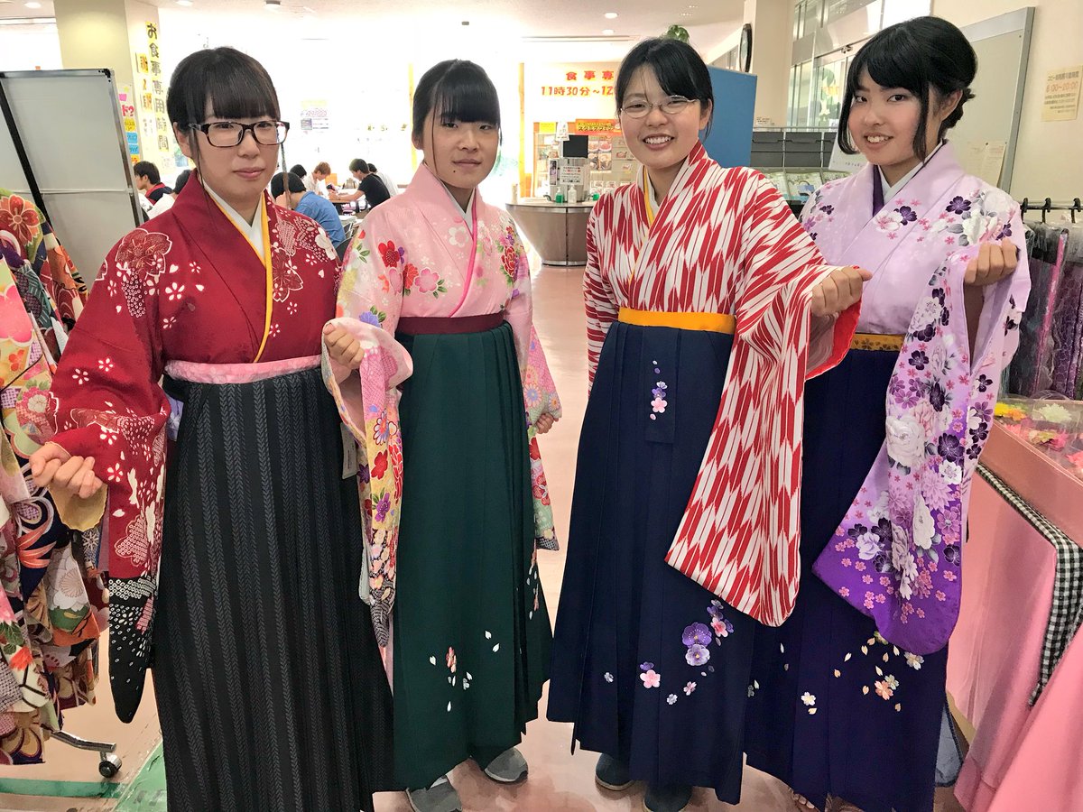 卒業袴マイム 前橋店 A Twitter お知らせ 群馬大学の皆様 本日荒牧キャンパスにて 卒業袴衣装展示会開催中 8日 金 までの期間限定 生協食堂内 11 00 16 00 是非 ご覧下さい マイム マイムで袴予約しました 卒業袴 卒業式 群馬大学 T 卒業袴マイム 前橋店 A Twitter お知らせ 群馬大学の皆様 本日荒牧キャンパスにて 卒業袴衣装展示会開催中 8日 金 までの期間限定 生協食堂内 11 00 16 00 是非 ご覧下さい マイム マイムで袴予約しました 卒業袴 卒業式 群馬大学 T