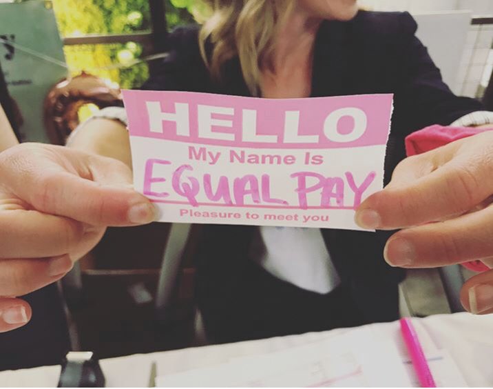 ladiesgetpaidDC's tweet photo. Do it for your sisters! 💋🙌🏾#demandequalpay https://t.co/rjuqh4nRZ3