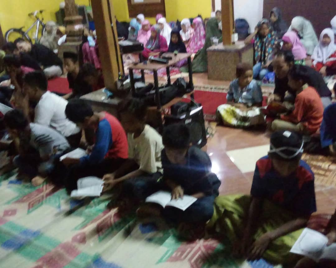 KOPPAJA's tweet photo. Acara puncak hut koppaja ke 9.ditutup dgn camp ramadhan "pesantren kilat" @vila kampung aladin sentul bogor.
Mari berbagi ke BNI 2200250051 https://t.co/327vnyvtlV