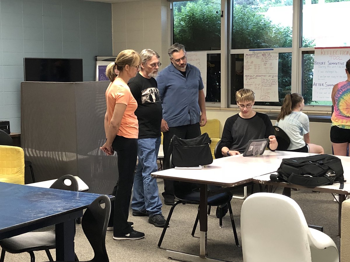 blg0416's tweet image. Learners going public to the community this evening at Stem Saratoga’s Gallery Walk #studentproposal #STEAM