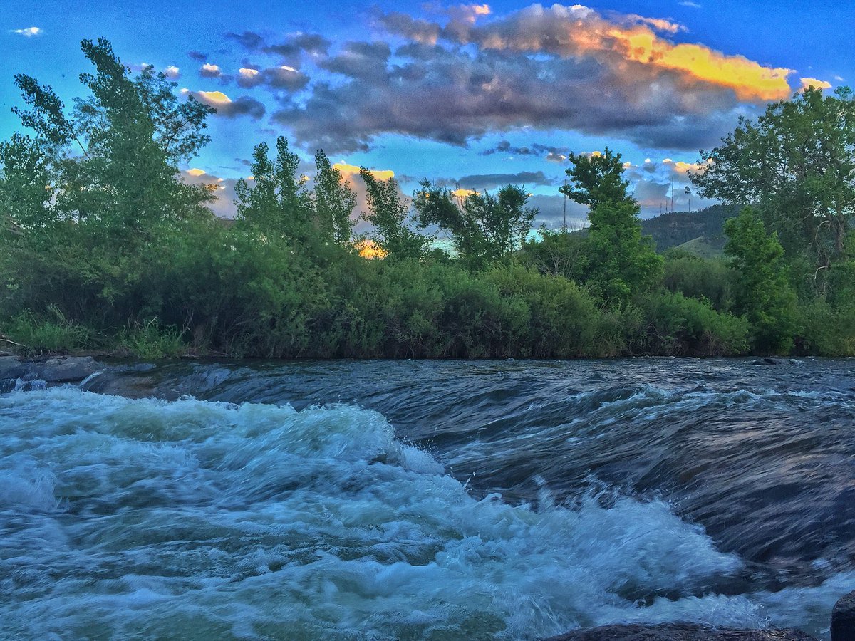 sjboender's tweet photo. Love where you live! 🤷🏻♂️🤗
•
#myGoldenlife #GoldenViews #lovewhereyoulive #Colorado #ClearCreek #Golden #Au #FrontRange #water #nature #GoldenColorado #rapids #amatuerphotography #ios7 #PhotoOfTheDay #DailyPhoto https://t.co/jAfkMxMxWb