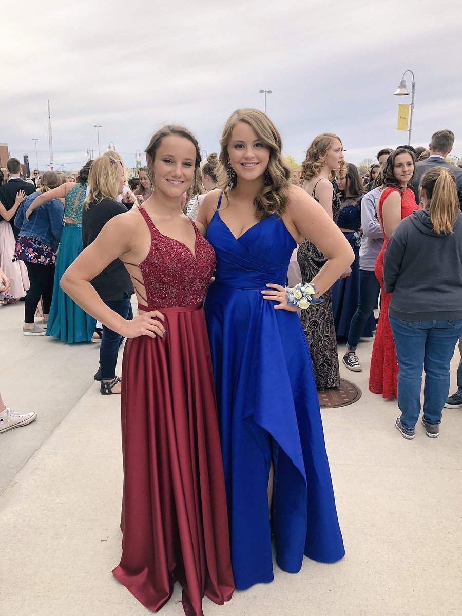 Sarah_Cavil's tweet photo. Happy birthday Allie🎉hope you had a great day miss you so much and those good old days!!! Love ya girl❣️@alliehuhtala https://t.co/ZKUPBGIBGP