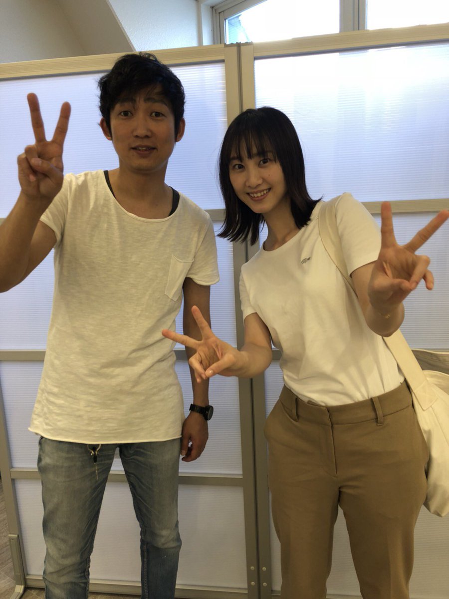 Non Style 石田 明 Twitter પર 昨日は松井玲奈ちゃんが 一昨日は植田圭輔くんが漫才見にきてくれたよ 共演した人が見にきてくれるの嬉しいね