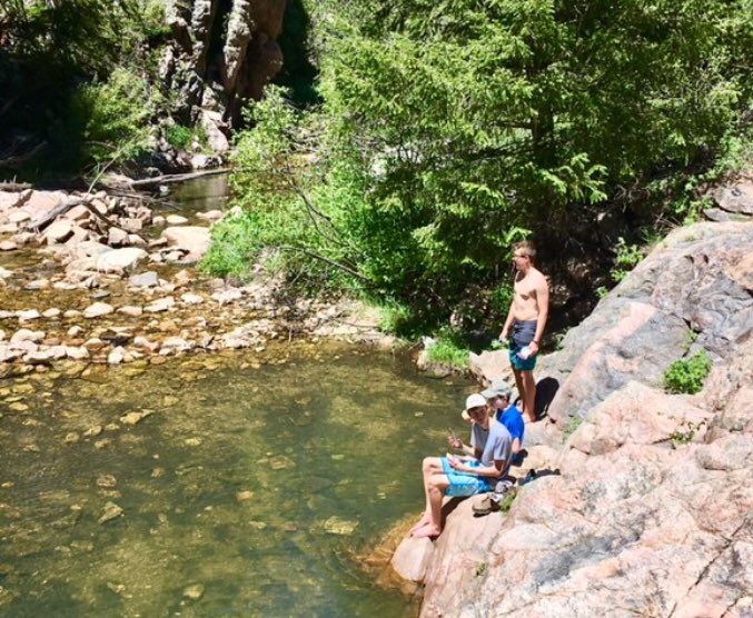 tep_global's tweet photo. Went on a hike after our long day volunteering and had fun in the sun, can life get any better? 😏

#TEPGlobal#ElevationProject#Studentlearning https://t.co/WKlHokv9sk