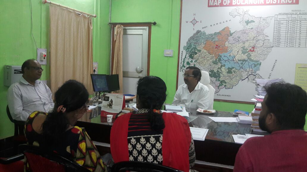Mr Sanjay Bhirud, PMC, MODWS in discussion with PD, DRDA, Balangir and EE, RWS&amp;S regarding the performance of Balangir in SBM(G) #ZSBP #SwachhBharat <a href="/swachhbharat/">Swachh Bharat Mission - Grameen</a> <a href="/sbmodisha/">SBMODISHA</a> @odisha_zsbp <a href="/paramiyer/">Parameshwar Iyer</a> <a href="/DivyangWaghela/">Divyang</a> <a href="/roopamishra77/">Roopa Mishra</a> <a href="/PRDeptOdisha/">Panchayati Raj and Drinking Water Department</a>
