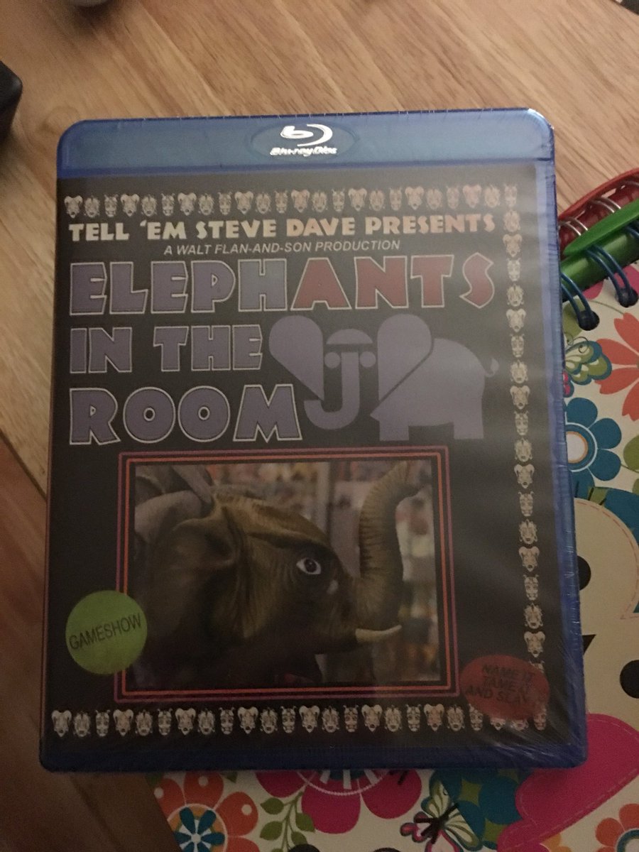 rightwingfashn's tweet image. My breath legit caught in my throat when I saw my package on my table. Night (and month) made. And my first patch to boot! #ElephANTSInTheRoom #TESDAwareness 🐜❤️🤘🏻