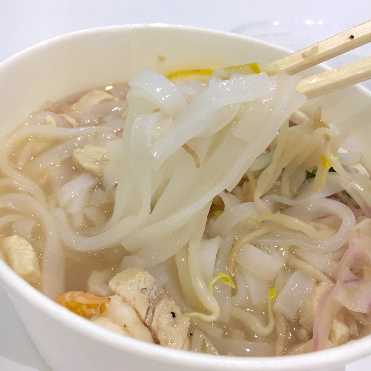 アトレ大井町 お昼は成城石井のフォーガー 久々に食べましたがやっぱりおいしい つるつるっと食べられちゃいます 成城石井 フォーガー ベトナム ランチ 大井町グルメ 大井町ランチ