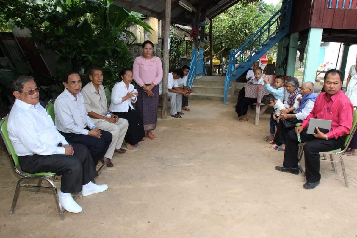 CabinetMo's tweet photo. 05 June 2018: H.E. KHIEU KANHARITH pay a respect to the family of who lost their loved one as he was a deputy head of Information Department of Svay Reang! https://t.co/QD92Q7v5qn
