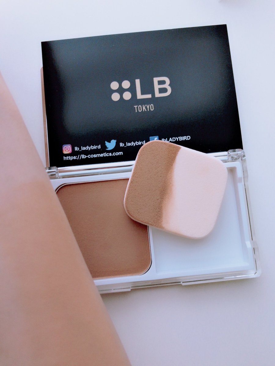 シームレスパウダーファンデーション