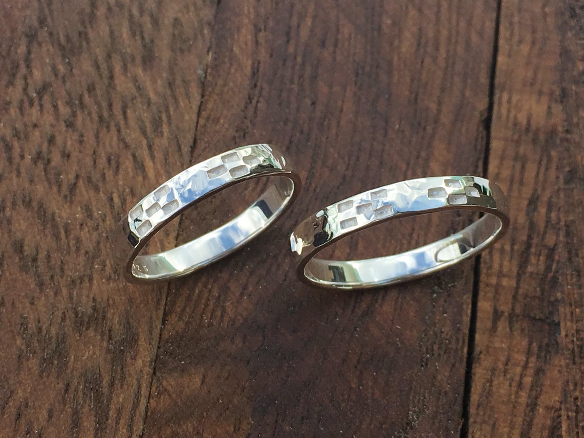 １mind Jewelry ワンマインドジュエリー Ar Twitter 沖縄のミンサー織りをモチーフに 五つのマス目と四つのマス目で いつ 五つ の世 四つ までも末長く という意味があります ミンサーと槌目模様を入れた指輪です ペアリングにおすすめの商品です 指輪