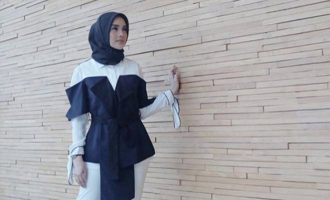 thesmartmamas's tweet photo. Fashion tips untuk mamas dan keluarga menyambut lebaran dari Face of @HIJUP sekaligus mama dari seroang anak @tiqasya https://t.co/JTSDPMZ0iO https://t.co/cZFgnWcz9t