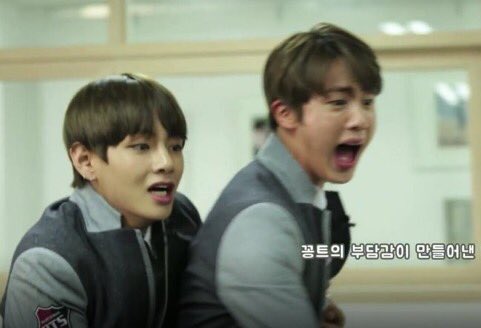 phantvmkeeper's tweet image. SE LO CHAPÓ.