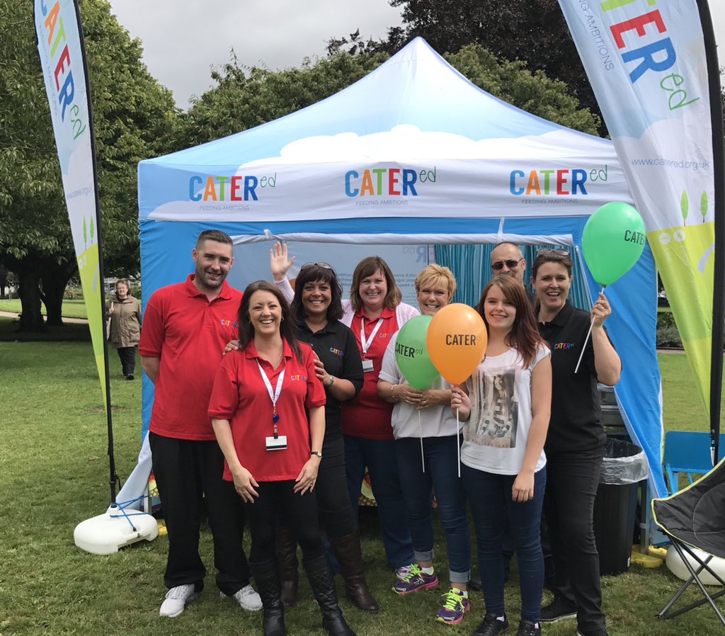 cateredplymouth's tweet photo. We salute our phenomenal staff during #VolunteerWeek 4 #GoingtheExtraMile True Inspirations to All 👏🏻👏🏻#BSFT #HolidayHunger @plymouthcc @LACA_UK @EDUcateringmag @CSCMag https://t.co/CizSlt6QOg