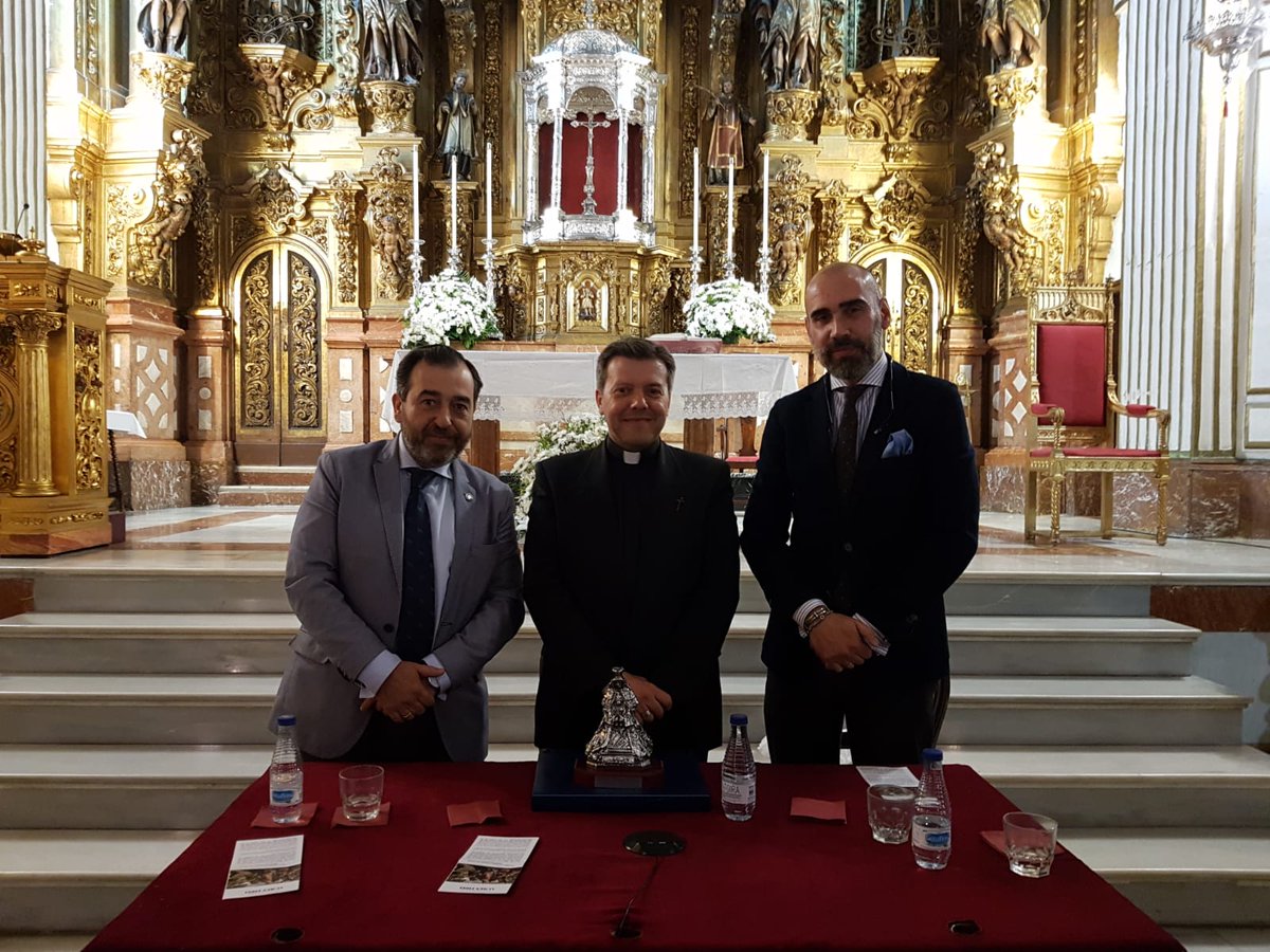 hdadsoledad's tweet image. Imágenes de la quinta y última sesión del V Foro #LumenFidei en la Iglesia Conventual de San Buenaventura.