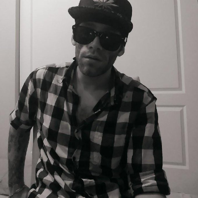 Come hangout with me > random on #BIGOLIVE https://t.co/kAUfBJWsKr https://t.co/y69p1dA9x6<a href="/tag/bigolive"class="tags">#BIGOLIVE</a>