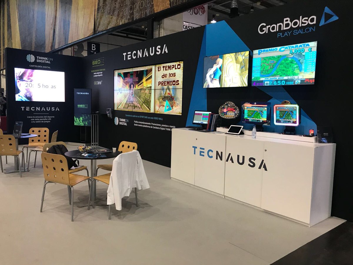 TecnausaRec's tweet image. Disfrutando en #Expojoc en Valencia con un stand impresionante! Te esperamos en el C22 y C24