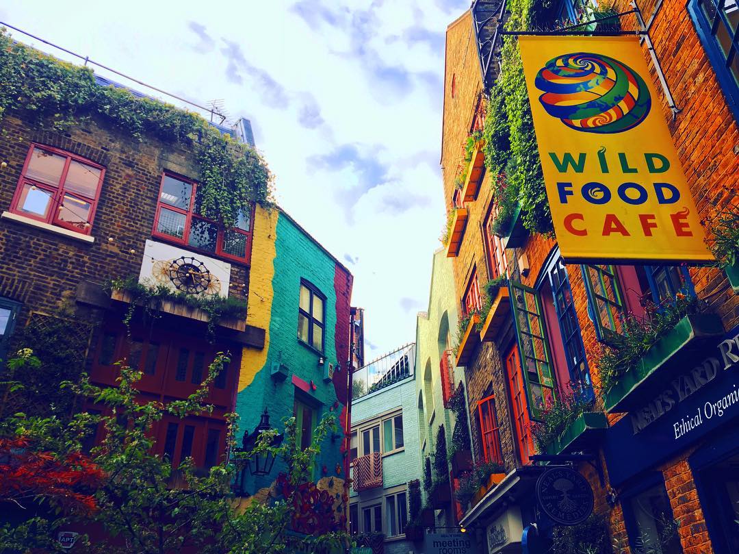 StrandPalace's tweet photo. #London's like a forest... We shall be lost in it #NealsYard #CoventGarden https://t.co/2mxbRphjaA