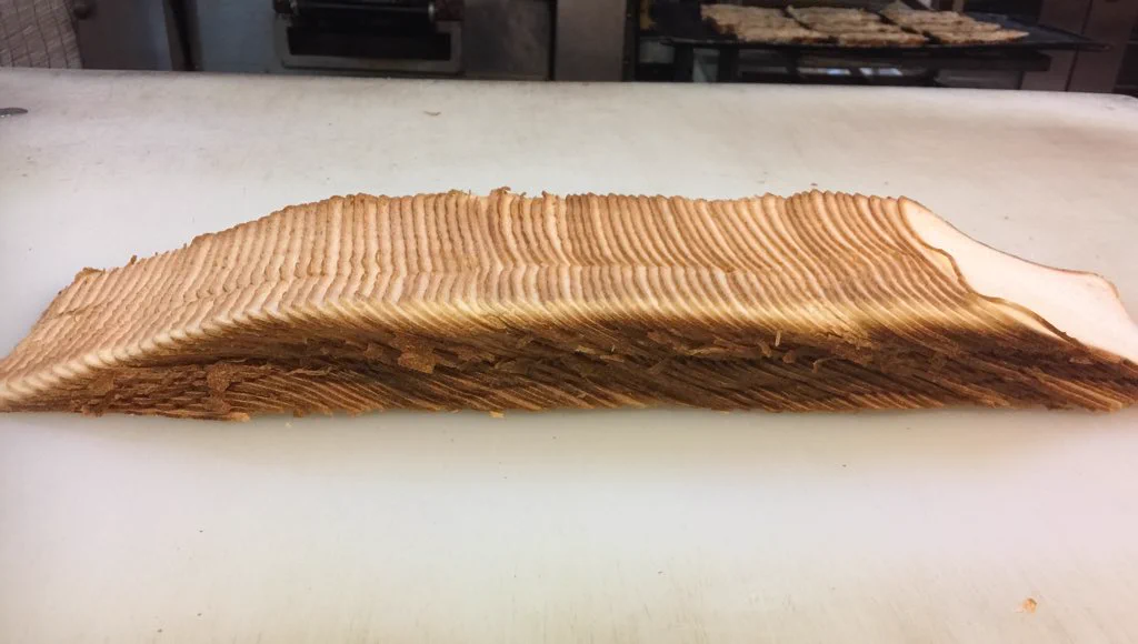 ここまで薄くできる！1人食パン薄切り選手権を開催した結果77枚に切ることができたｗｗｗ