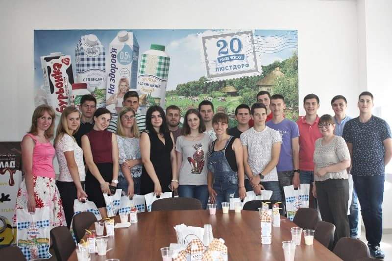 MAFPP_EN's tweet photo. Thanks to the administration of the company "Loostdorf" students of the first year got an opportunity to visit the leading dairy factory and learn a lot about their future profession https://t.co/iltLXw3MyL