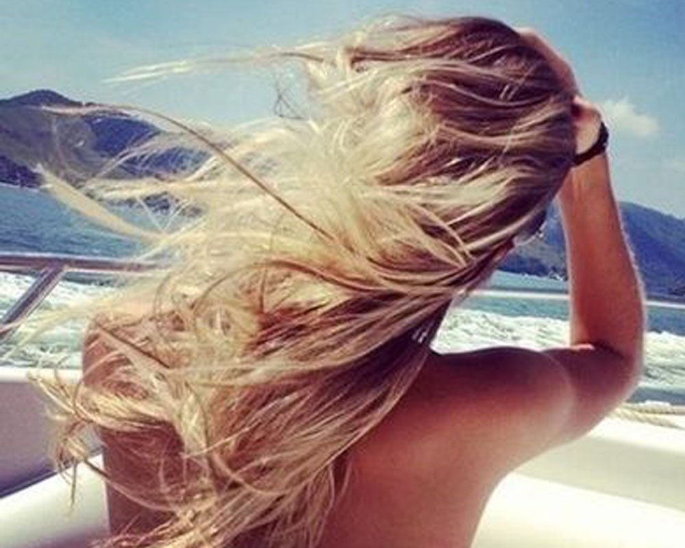 extiff's tweet photo. Envie d'avoir de longs cheveux pour la plage cet été? Les extensions Extiff vous attendent sur notre boutique en ligne: https://t.co/4y3FLJtBGi https://t.co/F6TMzeYTZe