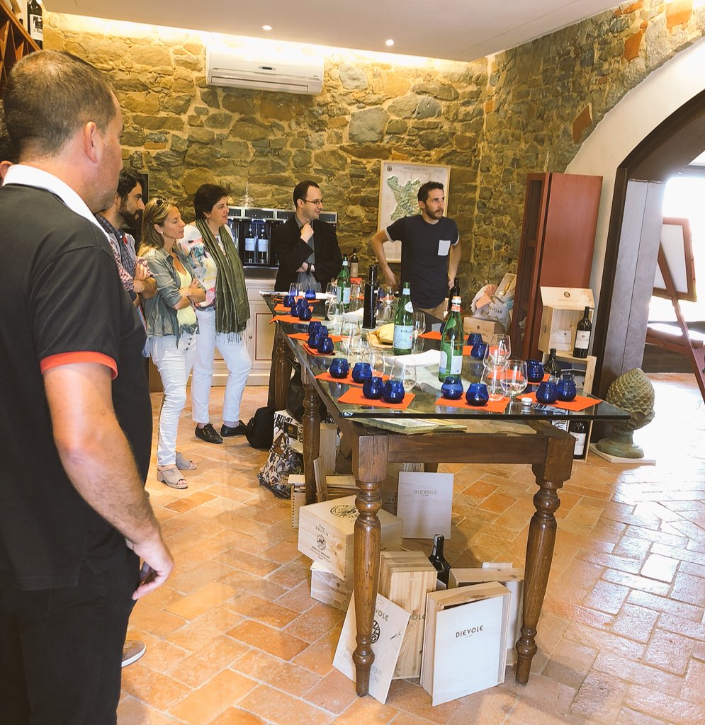 Continuem en les visites per #LaToscana, avui estem <a href="/Dievole/">Dievole</a> #tradicio mil·lenària #oli #vi <a href="/CCTerra/">CC Terra Alta</a> <a href="/terraaltames/">Terra Alta Més</a>