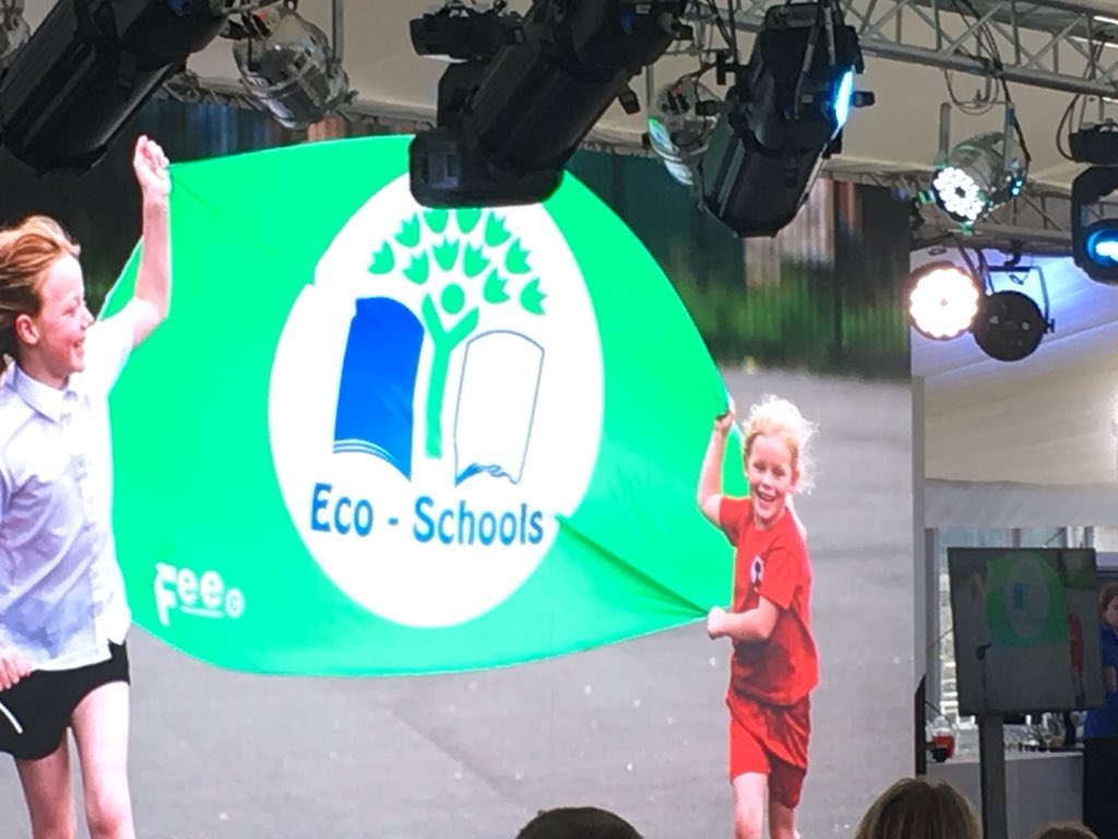 EdEvansWales's tweet photo. @LesleyWrecsam @Keep_Wales_Tidy CEO #VolvoOceanSummit reminding all of importance of direct community action to tackle #CleanSeas #BlueFlag30 #WorldEnvironmentDay #FEE https://t.co/3UiQs9T4lv