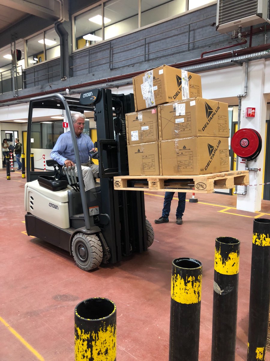 DidierGosuin's tweet image. Le secteur de la logistique n’échappe pas aux stéréotypes de genre et les femmes y sont sous-représentées. Pour y remédier @bruformation et #Interface3 ont lancé #LadiesInLogistics. Objectif : former des femmes dans des métiers typés masculins