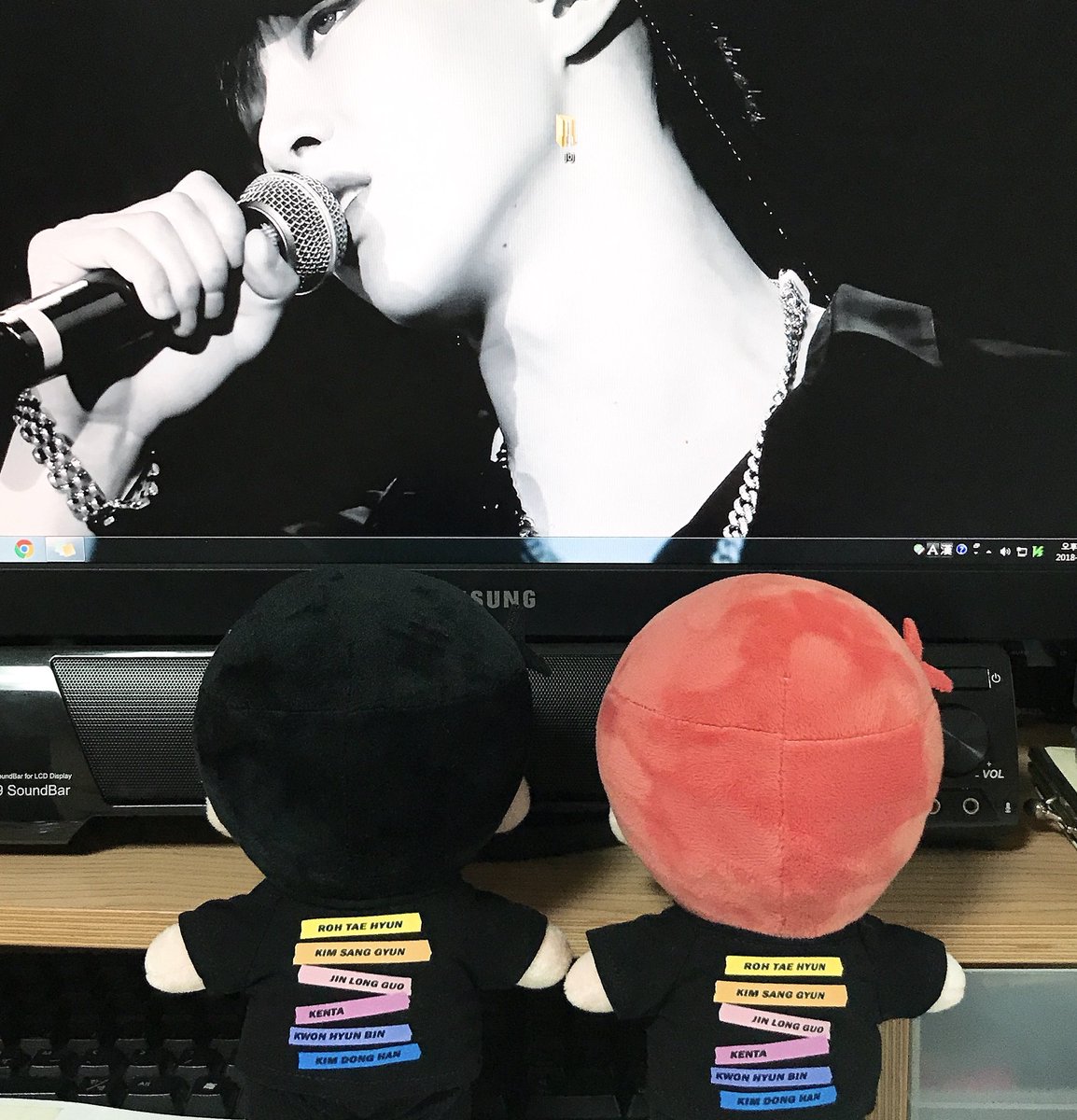 ryadoll's tweet photo. 기다리던 콘서트티가 왔어요❣️
진짜 실물👍🏻 저렴하게 공구탔는데 신발도 하나 챙겨주셔서 깜짝놀랐어요! 대만족!😆
@joahanabwa https://t.co/QqhRRF9QSn