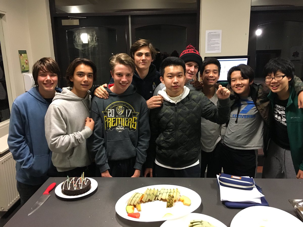 PerryHouse1952's tweet photo. Nathan 16 #birthdaywithmates https://t.co/50VSETPk7y
