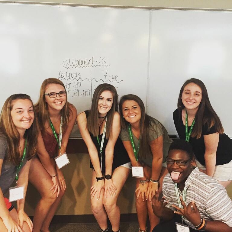 Timmy18OC6's tweet photo. Picture this it’s summer 2016 and you’re an incoming first year at UNC Charlotte. You’re nervous and initially stay to yourself. Your OC assures you that college is great and that you belong here. Everything turns out fine you become an OC yourself. #TimsGems #FuTangForever 🤙⛏ https://t.co/LCwiYZiiCR