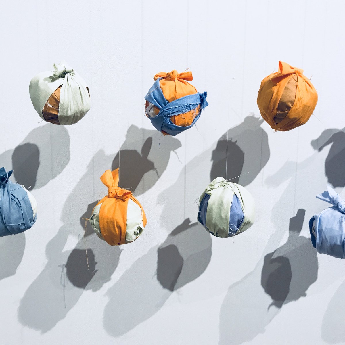 Isobel2222's tweet photo. Do check out the Sky Marbles exhibition @FoundlingMuseum Marbles and rag balls inspired by colours from paintings in the collection. Made with that clever lot at Thomas Coram Nursery! #art #play https://t.co/KuzTIHNO8o