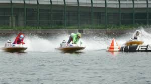 gamblin60112971's tweet photo. 【悲報】日大アメフト事件の加害選手にボートレース振興会会長「採用したい」 https://t.co/yFpUk9fmSb https://t.co/whvJx7e5qG