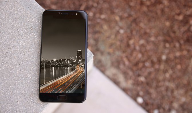 Ulefone_store's tweet photo. Напоминаем, что пока еще действует 🔥#скидка🔥 на премиальный 📱смартфон #Ulefone T1. Аппарат имеет металлический корпус, разъем Type-C и ОС #Android 7.0 Nougat. 

#Купить #смартфон можно за 5599 грн 👉 https://t.co/PeaXrkCPLD https://t.co/XmqnujQdJG
