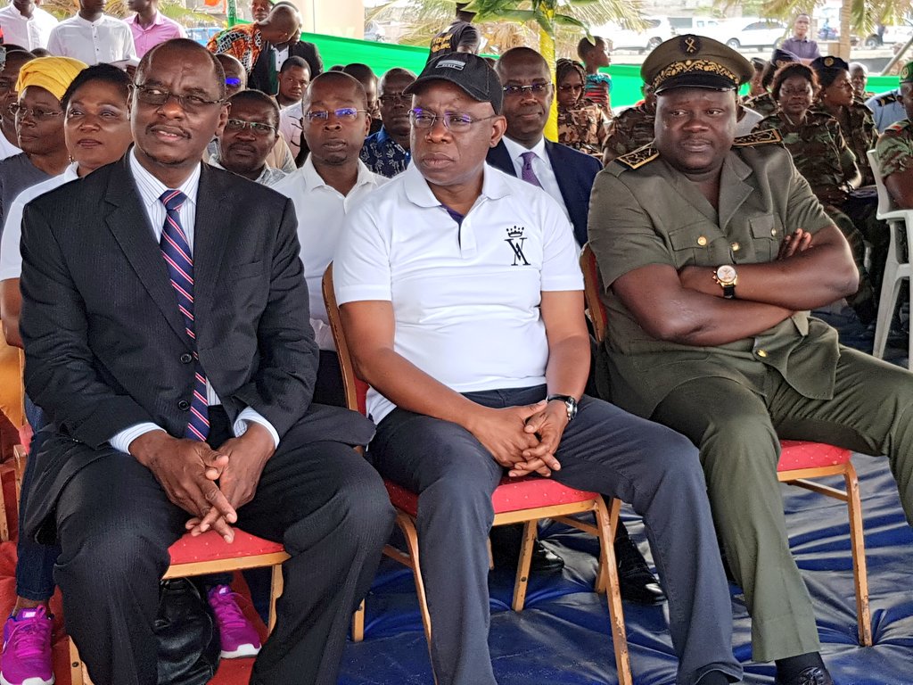 PUBLIUSGROUP's tweet photo. #Bénin #Gouvbenin #Wasexo #MCVDD #WED2018 #JME2018
Journée mondiale de l'environnement 2018: les manifestations célébrées à  Cotonou à la plage de Fidjrossè  sous la houlette du MCVDD José Didier TONATO, le Préfet du Littoral Modeste Toboula et le CEMAG Fructueux Gbaguidi. https://t.co/AN14C3woAE