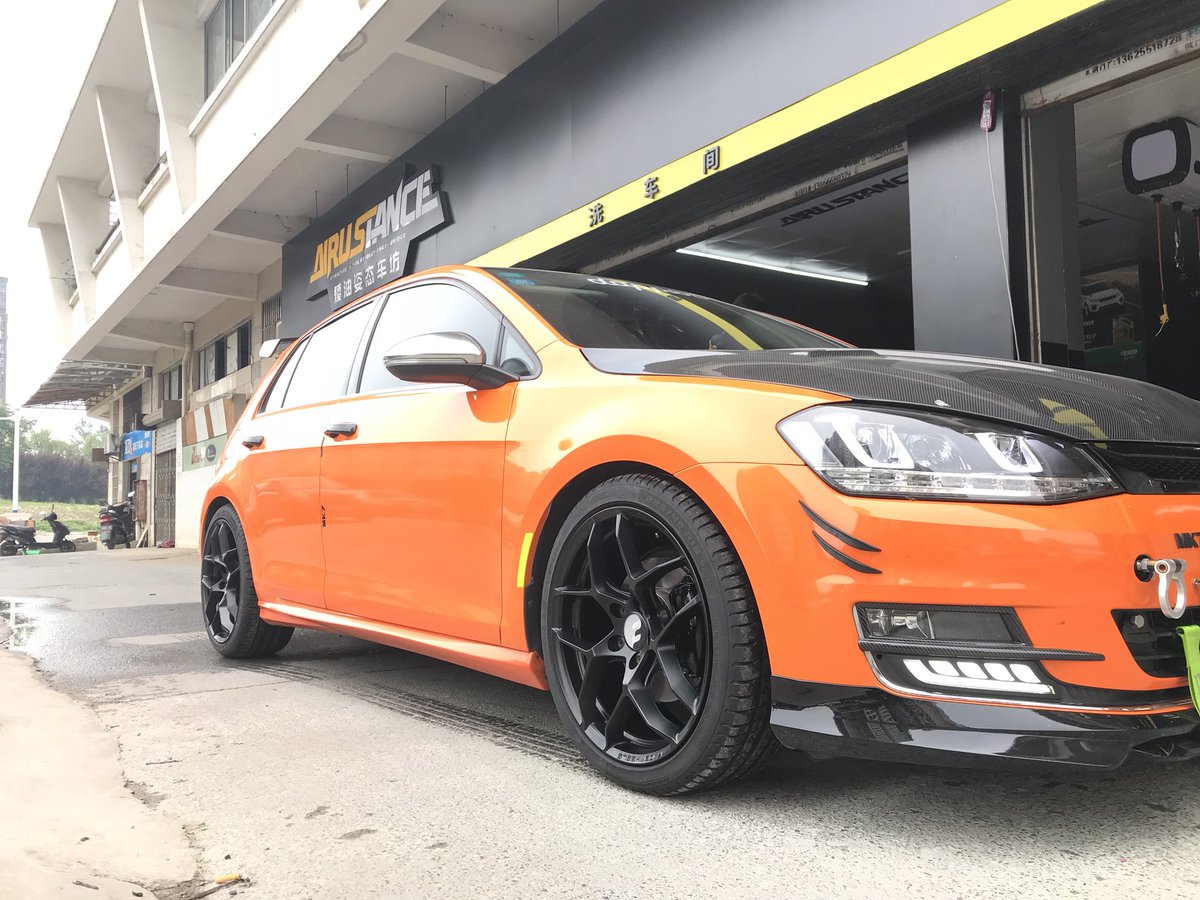 guxinxin's tweet photo. Face Wheels Flow Forming Wheels
Matte Black 18inch FF74 x Volkswagen Golf 7
#facewheels #facewheelsdesign #flowform #ff74 #volkswagen #golf7 #golf #volkswagengolf7 #tuningcar #WorldEnviromentDay #carshow #cardesign #cars #TheBachelorette #paulmanafort #TuesdayThoughts https://t.co/5ByuCyZGwc