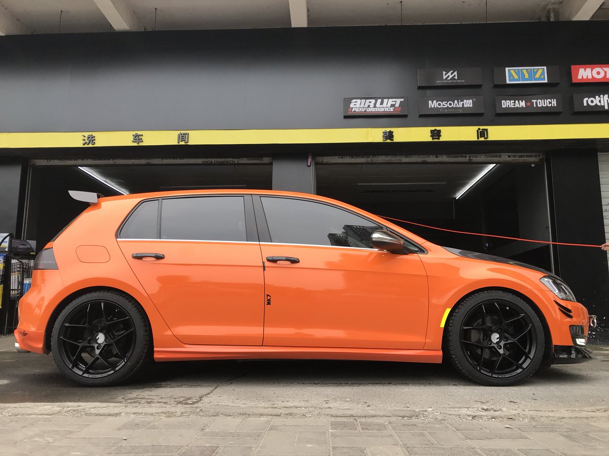 guxinxin's tweet photo. Face Wheels Flow Forming Wheels
Matte Black 18inch FF74 x Volkswagen Golf 7
#facewheels #facewheelsdesign #flowform #ff74 #volkswagen #golf7 #golf #volkswagengolf7 #tuningcar #WorldEnviromentDay #carshow #cardesign #cars #TheBachelorette #paulmanafort #TuesdayThoughts https://t.co/5ByuCyZGwc