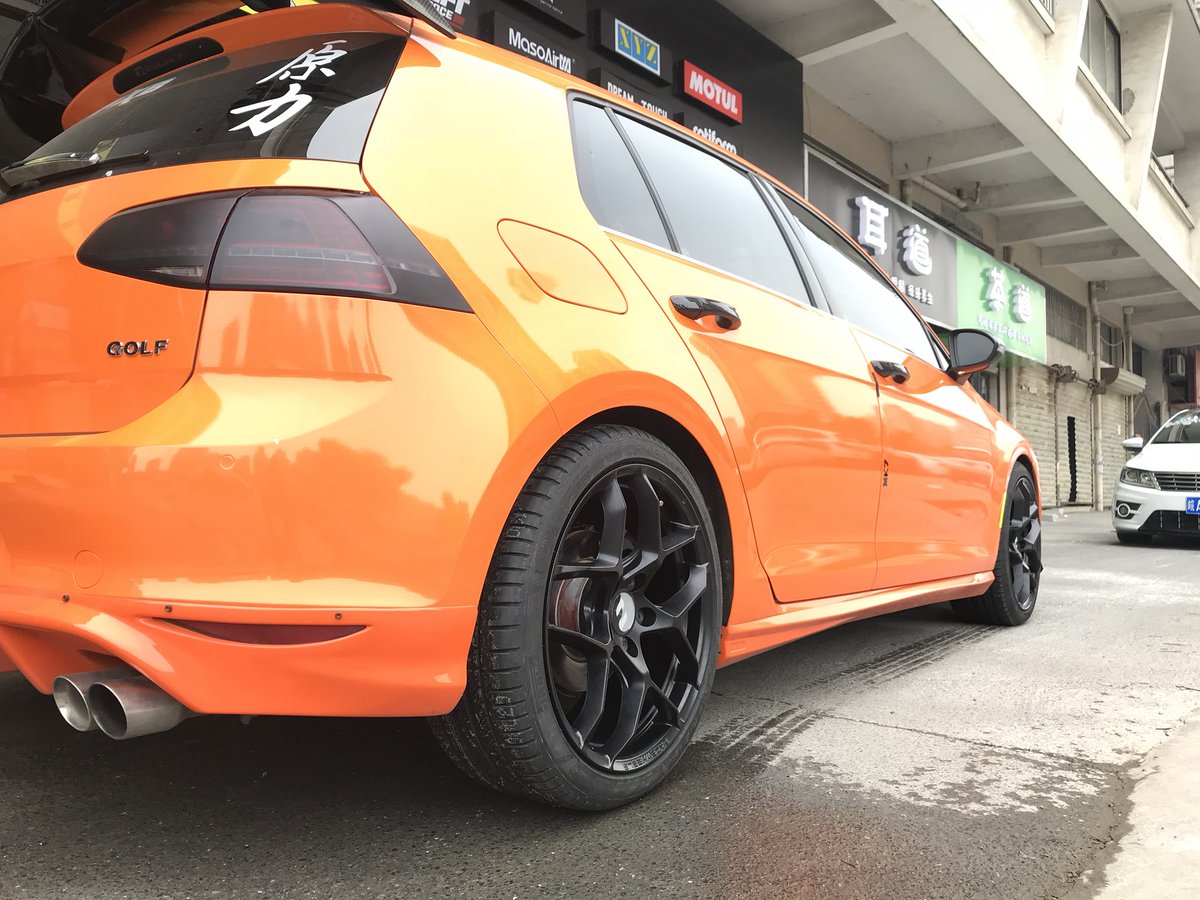 guxinxin's tweet photo. Face Wheels Flow Forming Wheels
Matte Black 18inch FF74 x Volkswagen Golf 7
#facewheels #facewheelsdesign #flowform #ff74 #volkswagen #golf7 #golf #volkswagengolf7 #tuningcar #WorldEnviromentDay #carshow #cardesign #cars #TheBachelorette #paulmanafort #TuesdayThoughts https://t.co/5ByuCyZGwc
