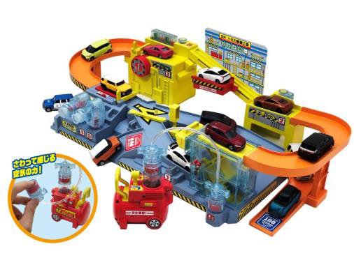 ট ইট র タカラトミー イノベイティブ トイ部門 空気はスゴイぞ キミが整備士 Dxトミカ整備工場 ハイターゲット トイ部門 スター ウォーズ トランスフォーマー02 ミレニアム ファルコン 共遊玩具部門 マイルームロビ がそれぞれ