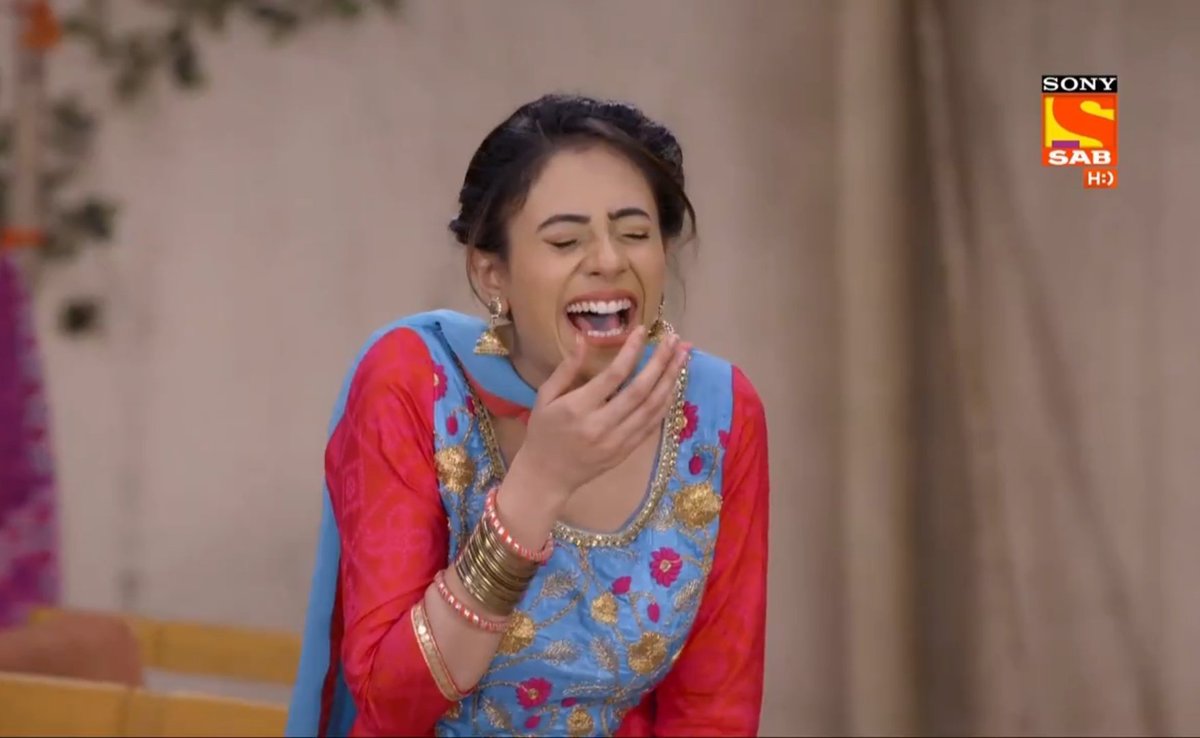 _hibafc's tweet photo. Her SMILE is literally the best thing. 😍😘 @nawab_hiba #Hibahits500k https://t.co/5P2dxSQ7cz