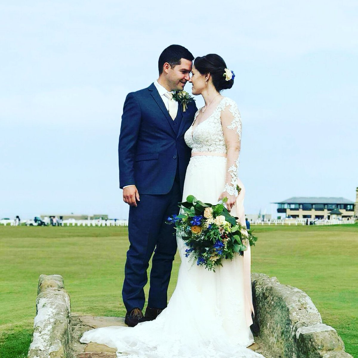 Diamondbouquet's tweet photo. #prettiest #Wedding #standrews @HotelduVinbrand @Diamondbouquet #weddingflorist #Fife https://t.co/yeUvrNtEgq