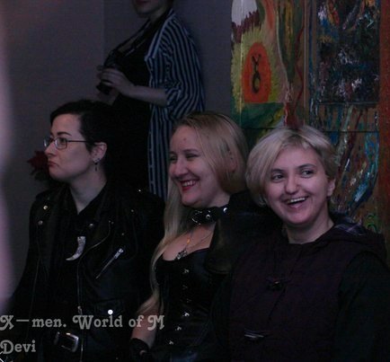 SimbalLien's tweet photo. Неожиданно на фотках с Иксменовки выгляжу живой.
#worldofm #почти100днейлета https://t.co/E0Xz9kJ624