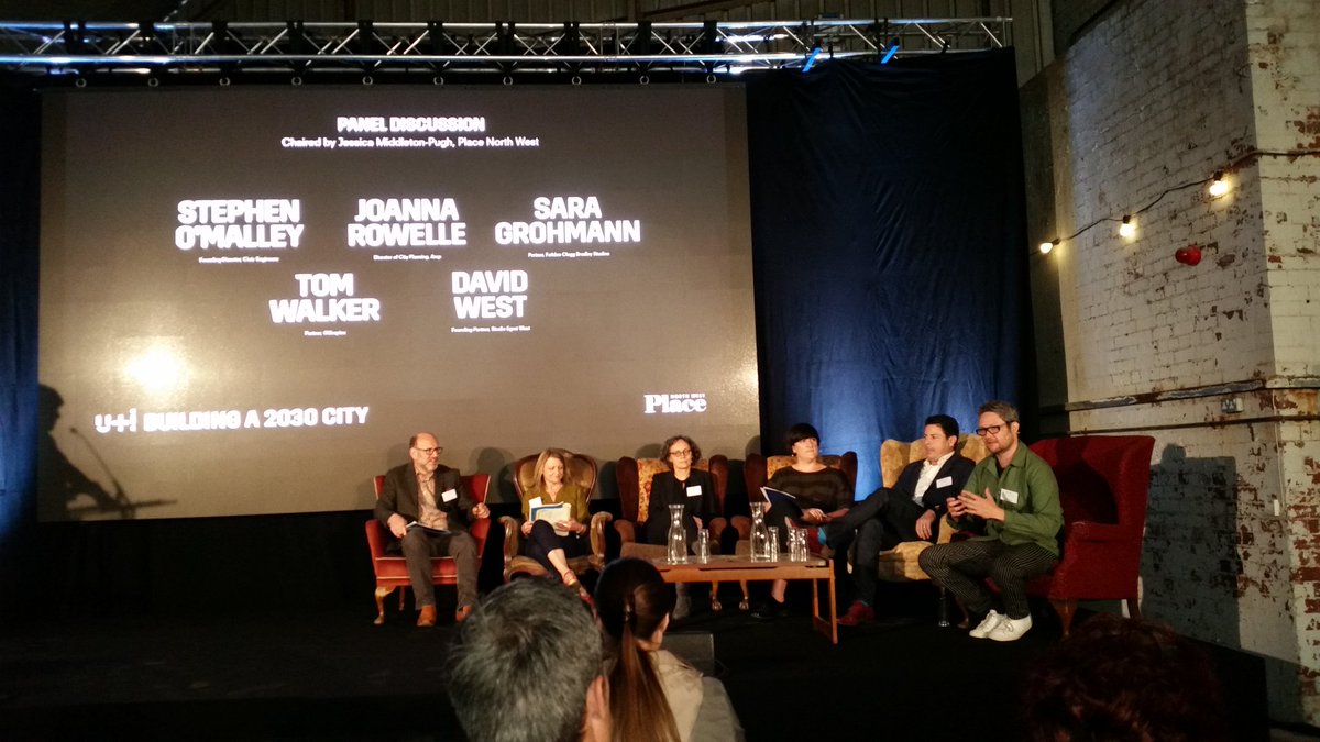 Panel discussion now after an entertaining whirlwind run through by David West from @Egretwest - so interesting. #Buildinga2030City @uandiplc