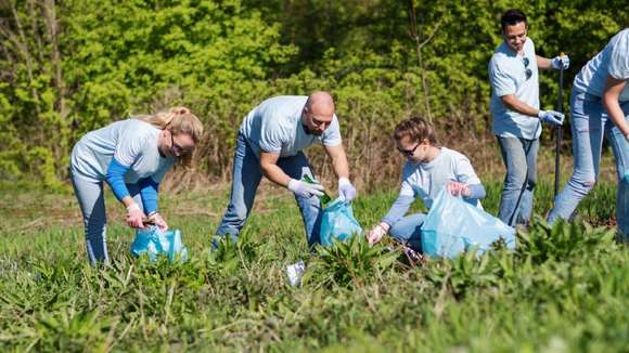 ChrisMyersADP's tweet photo. What are the benefits of #employee volunteering via @HRZone  https://t.co/q3ZFgufs9v https://t.co/y3uwAOJ01X