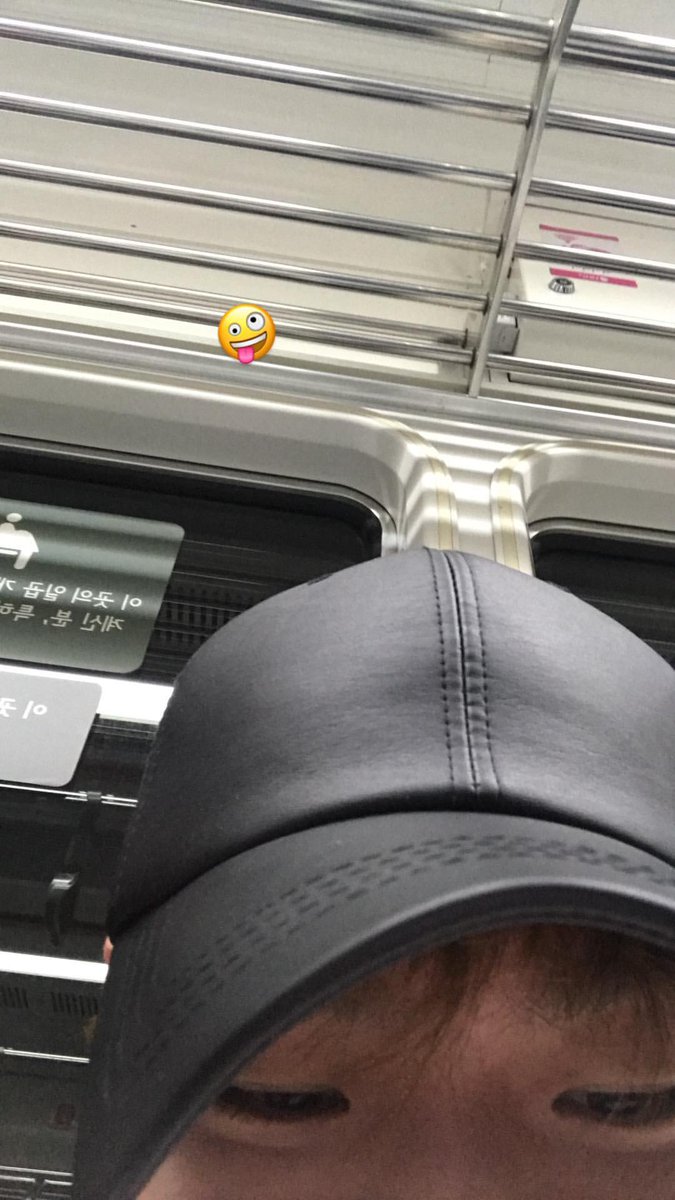 Kiffclanpics's tweet photo. • #MayerSoo #임수
Insta Story Update https://t.co/OaM3PFXhfy