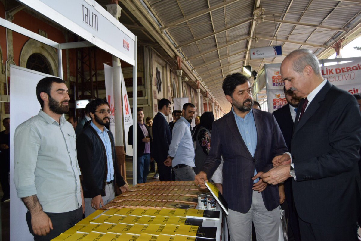 DergisiTalim's tweet photo. Kültür ve Turizm Bakanı Prof. Dr. Numan Kurtulmuş,Uluslararası Dergi Fuarı’ndaki standımızı ziyaret ederek bilimsel ve hakemli bir dergi olan akademik dergimiz TALİM:JOURNAL OF EDUCATION IN MUSLIM SOCIETIES AND COMMUNITIES inceledi ve dergimiz hakkında bilgi aldı.

@OnderAkademi https://t.co/alxyVHtHzd